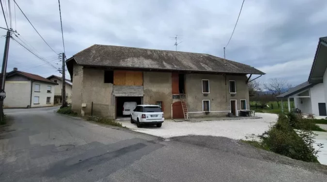 Ferme rénovée à Bloye
