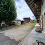 Ferme à rénover à Sales cour spacieuse_2