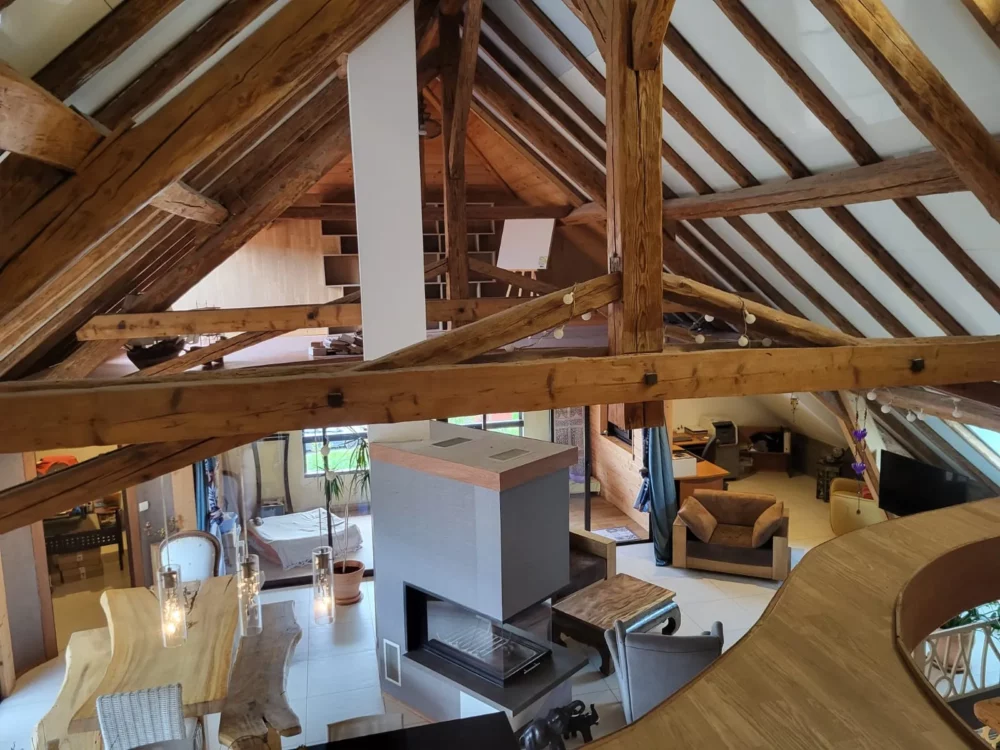 Loft design de 6 pièces à Montagny-les-Lanches salon vue de l’étage 2
